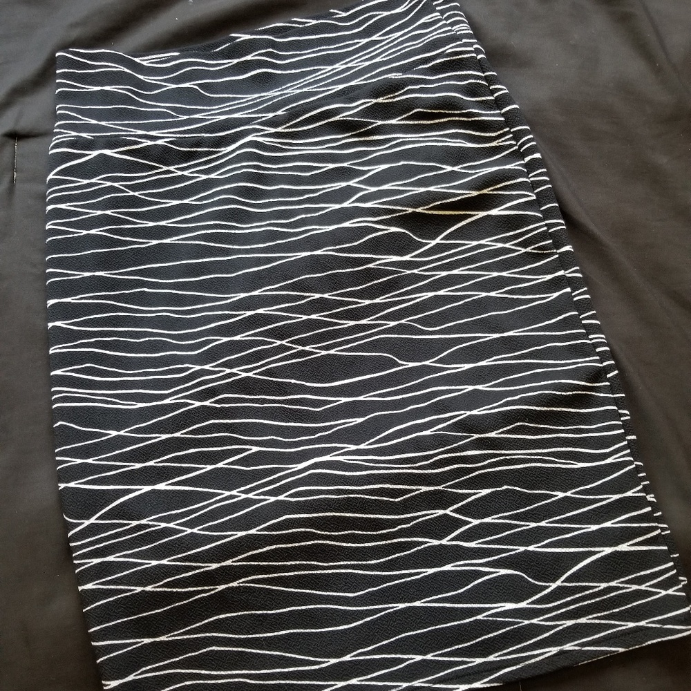 Lularoe Cassie skirt